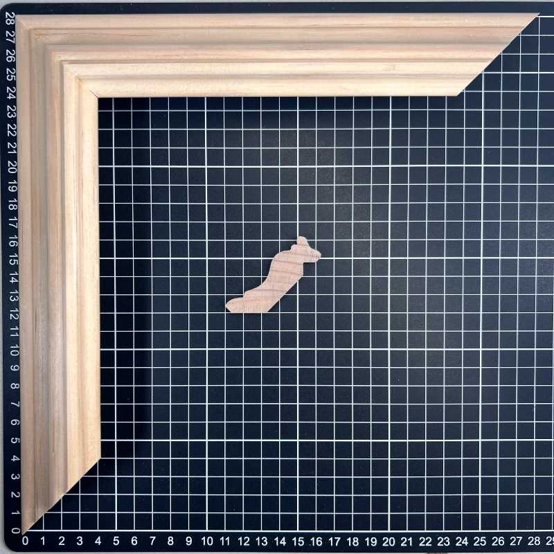 FALDON | Moldura de Madera de Pino de Primera, Linea para Marco, Tipo Faldon, de 19mm de espesor x 057mm de ancho. sin Textura, sin Acabado.