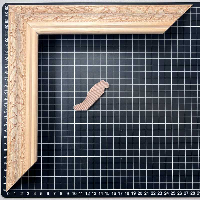 FLORENCIO G1 | Moldura de Madera de Pino de Primera, Linea para Marco, Tipo Faldon, de 20mm de espesor x 065mm de ancho. con Textura, sin Acabado.