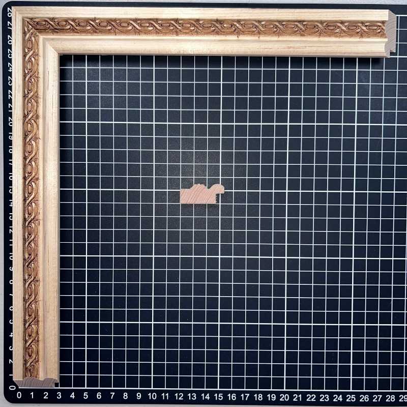 282 - 33 Cadena Moldura de Madera de Pino de Primera, Linea para Marco, Tipo Plana, de 15mm de espesor x 033mm de ancho. con Textura, sin Acabado.