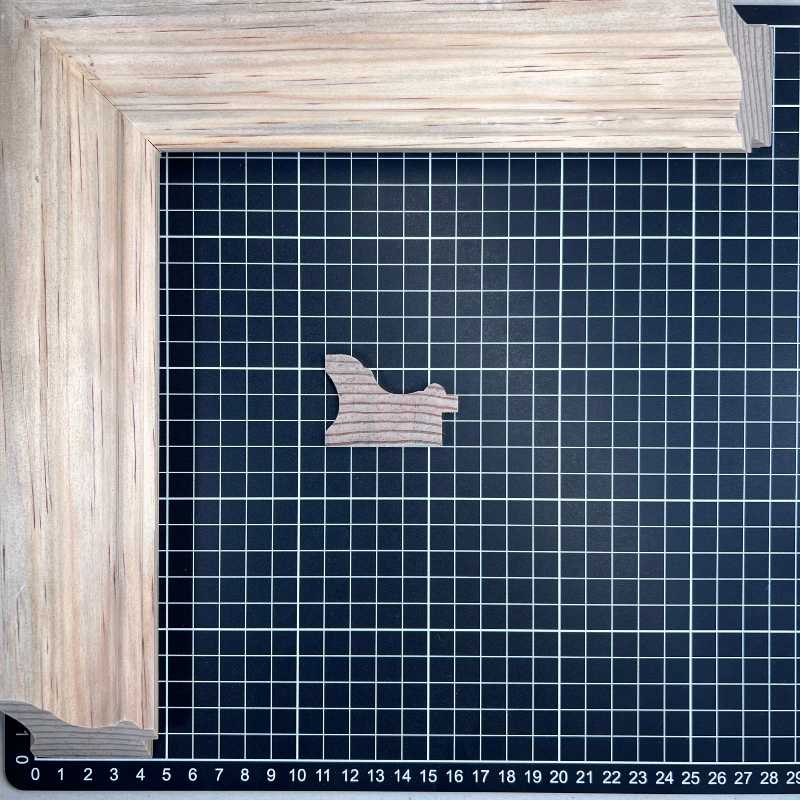 700 Moldura de Madera de Pino de Primera, Linea para Marco, Tipo Plana, de 35mm de espesor x 050mm de ancho. sin Textura, sin Acabado.