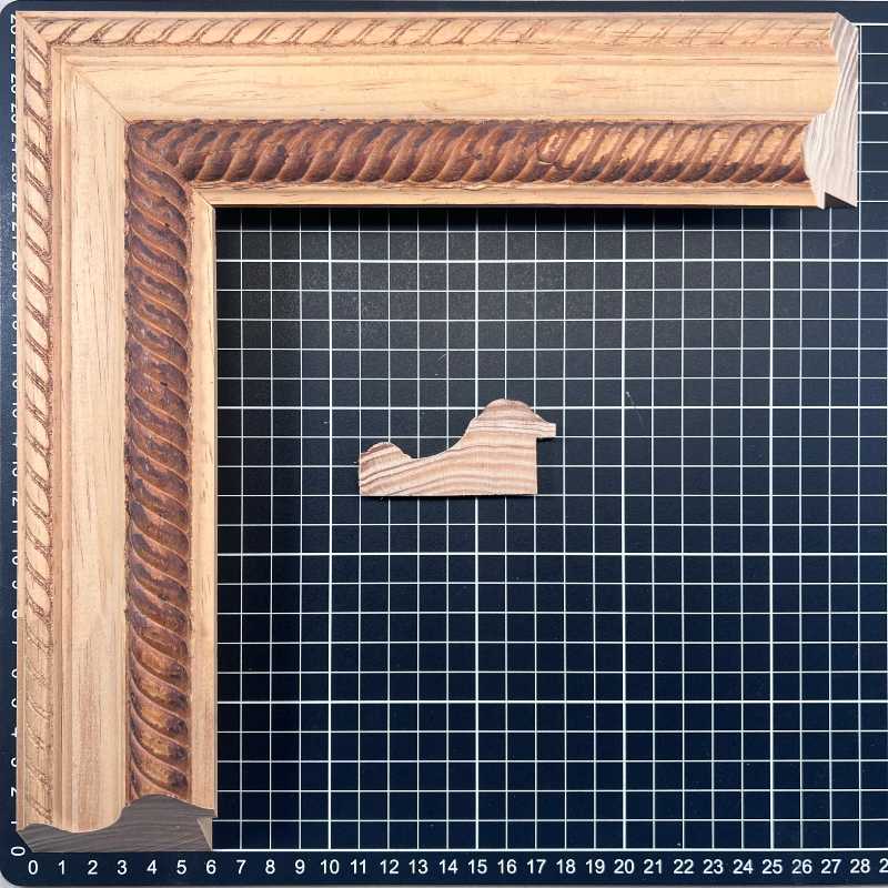 7035 alta - CARAMELO MACIZO Moldura de Madera de Pino de Primera, Linea para Marco, Tipo Plana, de 35mm de espesor x 070mm de ancho. con Textura, sin Acabado.