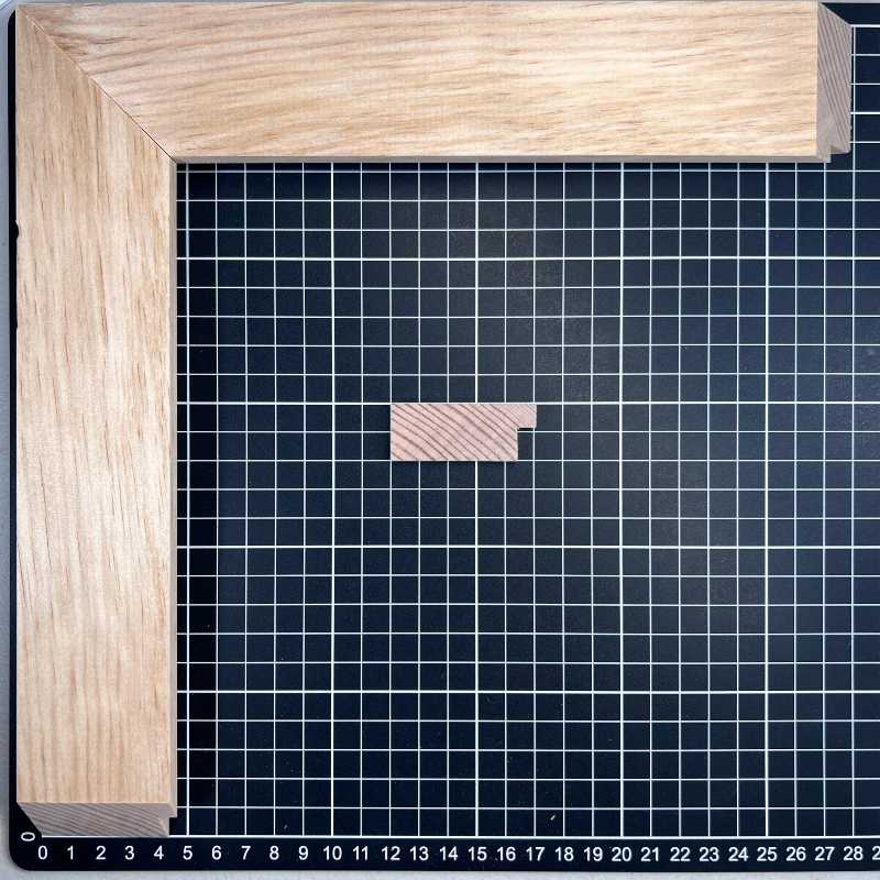 Bastidor - 20 x 50 Moldura de Madera de Pino de Primera, Linea para Marco, Tipo Plana, de 20mm de espesor x 050mm de ancho. sin Textura, sin Acabado.