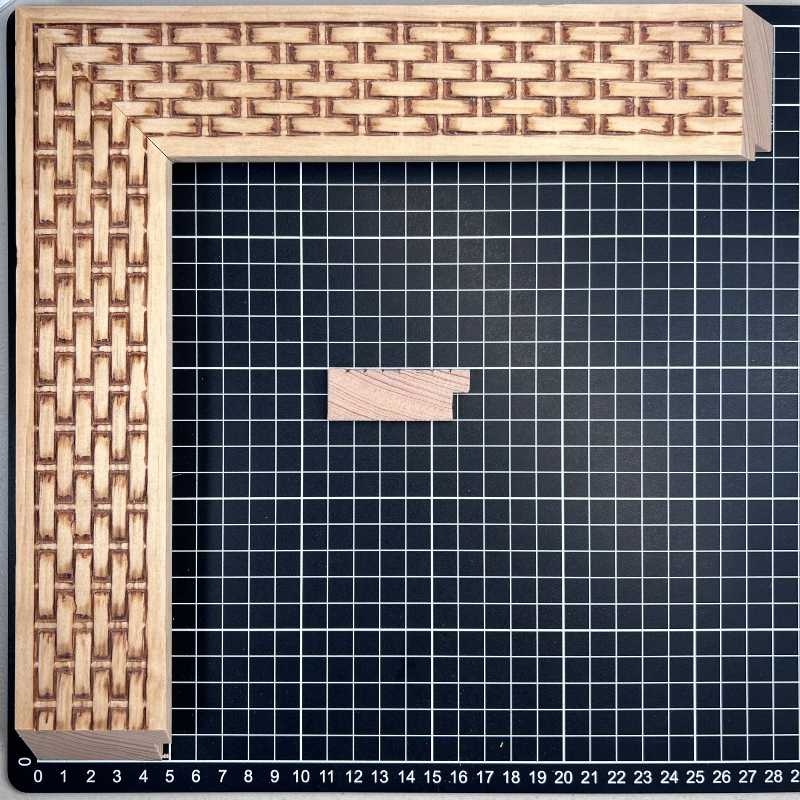Bastidor - 20 x 54 - G1 - Petate Moldura de Madera de Pino de Primera, Linea para Marco, Tipo Plana, de 20mm de espesor x 054mm de ancho. con Textura, sin Acabado.