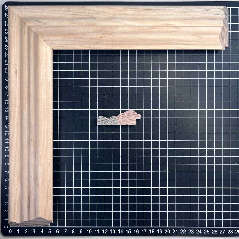 JUAN RAUL Moldura de Madera de Pino de Primera, Linea para Marco, Tipo Plana, de 20mm de espesor x 057mm de ancho. sin Textura, sin Acabado.