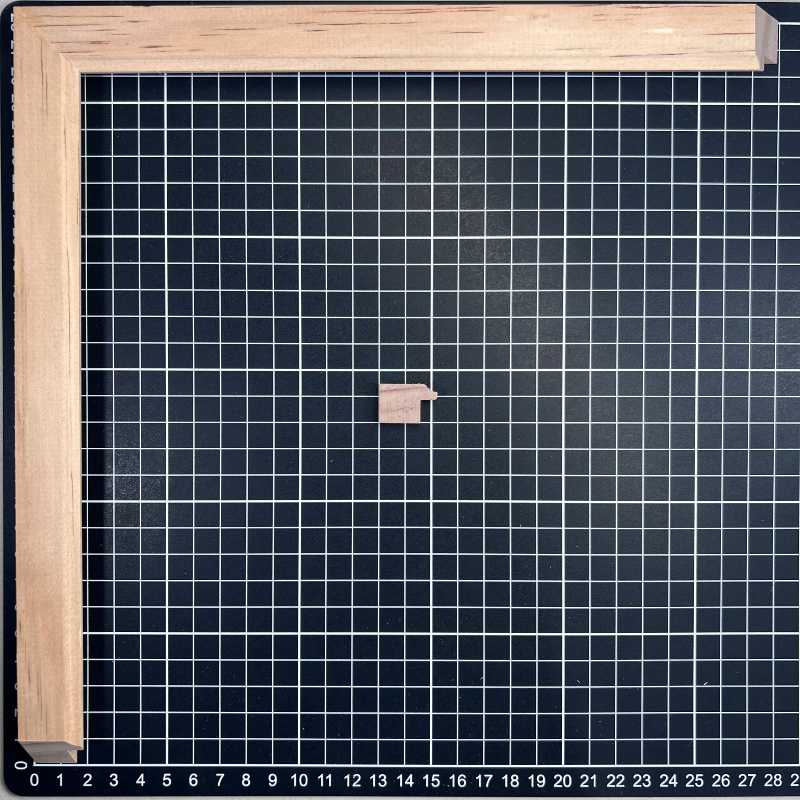 PICO DE PATO Moldura de Madera de Pino de Primera, Linea para Marco, Tipo Plana, de 15mm de espesor x 022mm de ancho. sin Textura, sin Acabado.