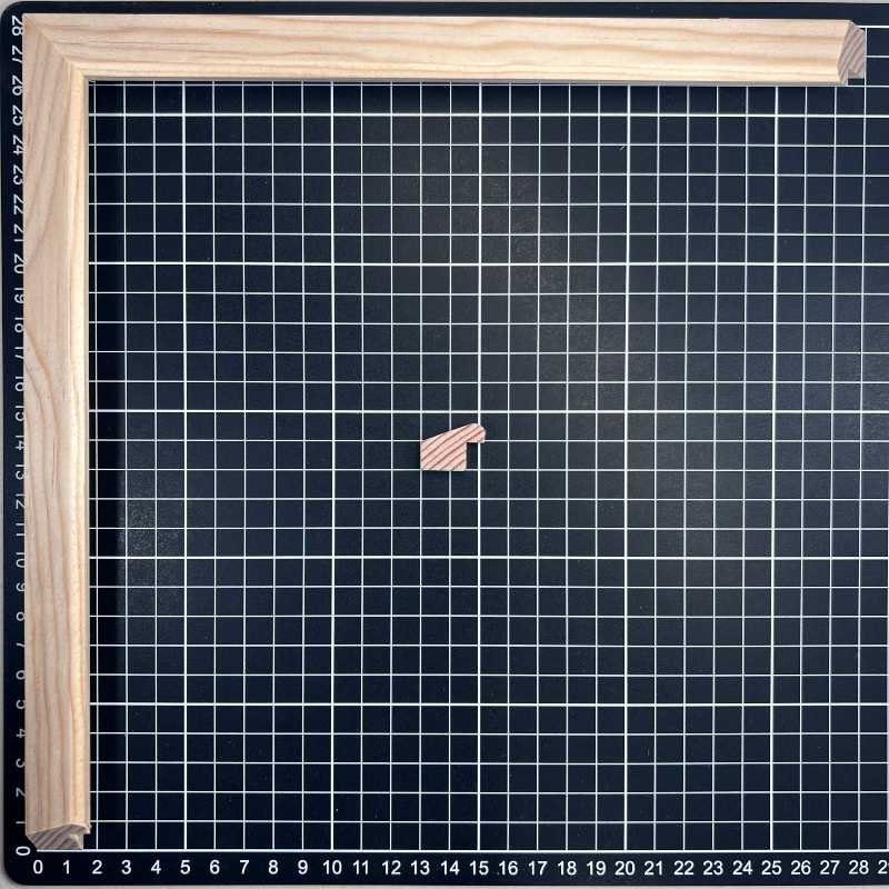 PAMPLONA - 16 x 22 Moldura de Madera de Pino de Primera, Linea para Marco, Tipo Plana, de 16mm de espesor x 022mm de ancho. sin Textura, sin Acabado.