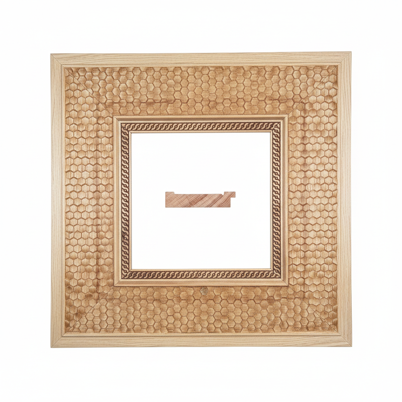 Segovia 90 panal Moldura de Madera de Pino de Primera, Linea para Marco, Tipo Plana, de 20mm de espesor x 090mm de ancho. con Textura, sin Acabado.