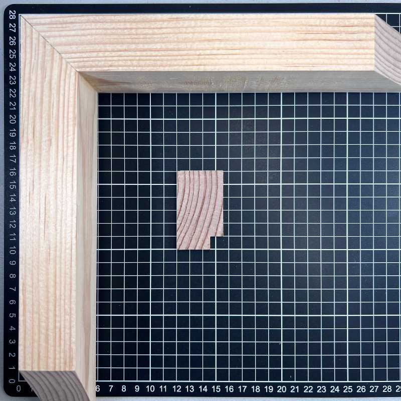 Veneciana - 60 x 35 Moldura de Madera de Pino de Primera, Linea para Marco, Tipo Plana, de 35mm de espesor x 060mm de ancho. sin Textura, sin Acabado.